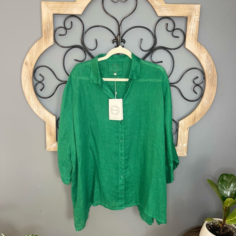 NWT Chic Emerald Green Women's Button Down Shirt